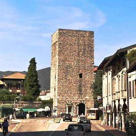 Porta Torre Apartment *